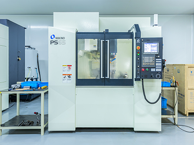 Makino CNC